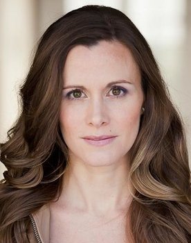 Jacqueline Hickel as Officer Laporte