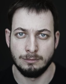 Arseniy Mytsyk as Worker