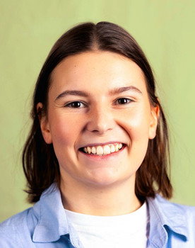 Hedda Gullikstad as Jenny