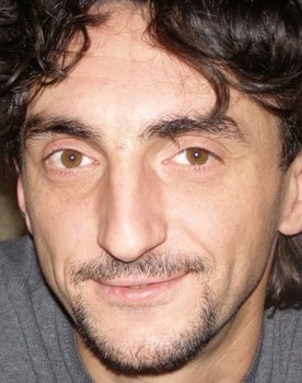 Юрий Загребнев as Алим