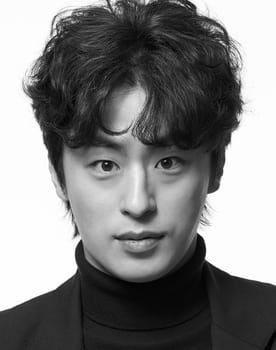 Koo Kyo-hwan as Animal Communicator