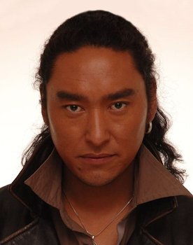 Dunzhu Renqing as Zhen Qin