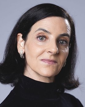 Ilana Kaplan as Gina