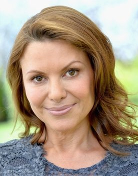 Kari Wuhrer as Abigail
