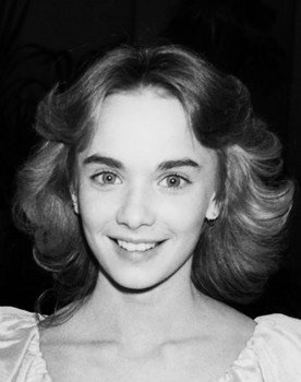 Malène Sveinbjornsson as Little Sister