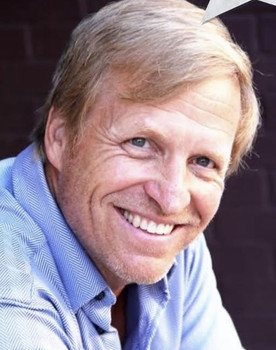 David Krostal as Professor