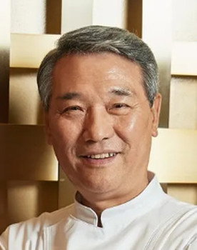 Hu Deok-juk as Self - Contestant