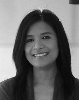 Ditsi Carolino as Herself