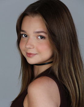 Cléo Faria as Brisa