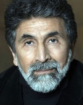 Azize Kabouche as Chtouki