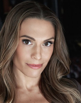 Ashley Sawko as Arthur's Mum