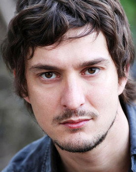 Alessandro Tiberi as Massimo