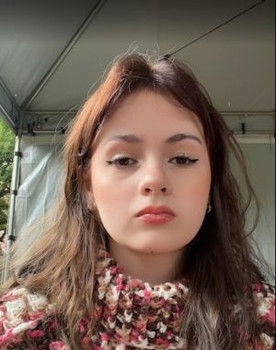 Lia Santos as Máscara (voz)