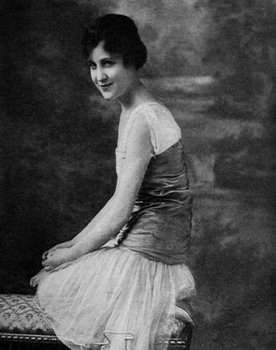 Irene Fenwick as Tessie / Princess Zim-Zim