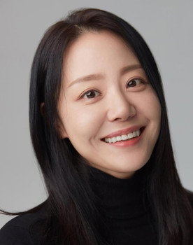 Lee Ji-hae as Seo Jun-mo