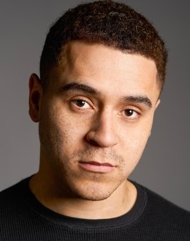 Kaya Moore as Lee