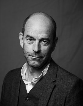 Joseba Apaolaza as Rodrigo