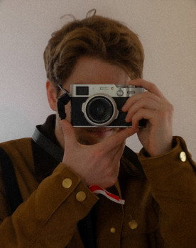 Philipp Kern as Miss Saufie