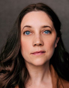 Ashley Bacon as Amelia