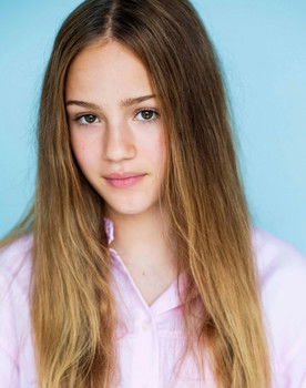 Skywalker Hughes as Neanderthal Daughter - Lark