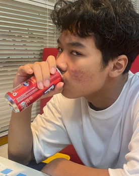 Syair Adharian as Anton