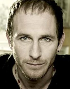 Paul Kaye Photo