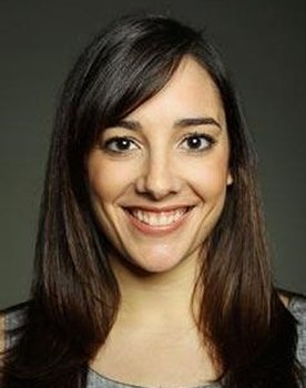 Joana Duarte Silva as Ana