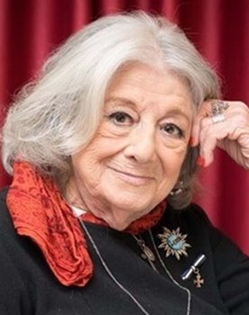 Eunice Muñoz as 