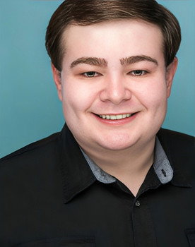 Joseph Maddelone as Ronny