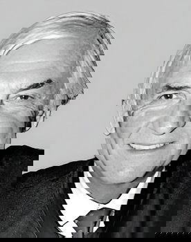 Heino Hallhuber as Martin Stadler