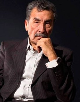 Salvador Sánchez as Reportero