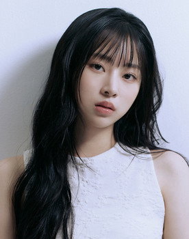 Jihyun as Self - Contestant