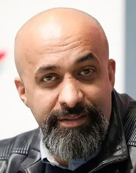 Payam Ahmadinia as Sina