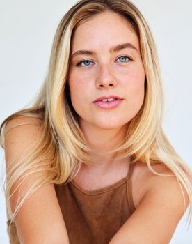 Megan Wilcox as Lori