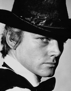 Peter Lee Lawrence as Marco Santi