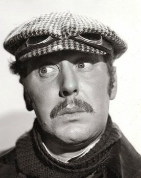 Robert Coote as Sir William Beeder