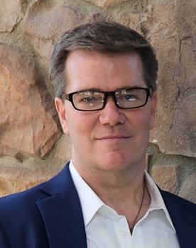 James Ronald Whitney as Ele mesmo