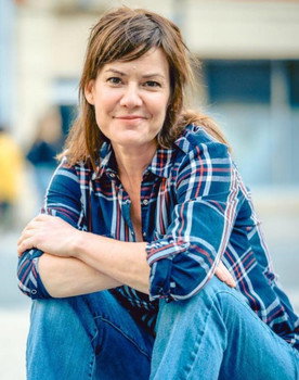 Renée Hackett as Donna