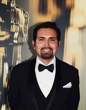 Walt Perez as Travelor