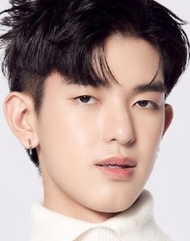 Komtaat Pichetpaisarn as Art