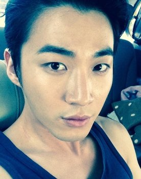 Jeong Dong-hyun as Yang Jung Soo