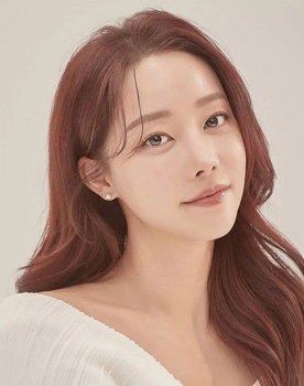 Koh Woo-ri as Lee Min-seon