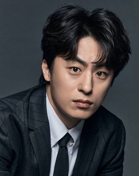 Koo Kyo-hwan as 
