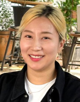 엄은향 as Self - Contestant