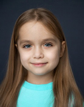 Эмилия Рывкина as Соня