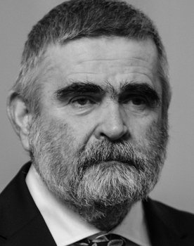 Janusz Rewiński as wiceminister