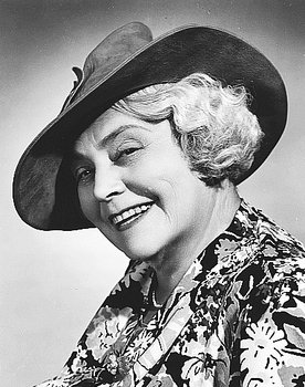 Trixie Friganza as Mrs. Reilly