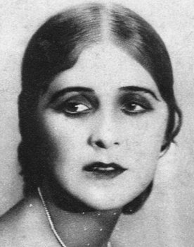 Vera Malinovskaya as Natasha