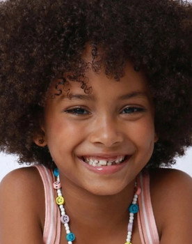 Mari Lauredo as Celeste