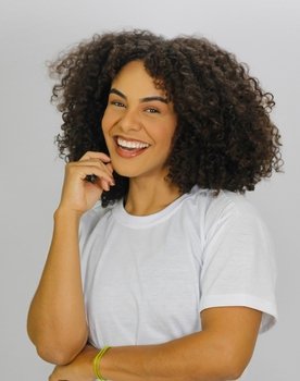 Aninha Pinheiro as Vanessa